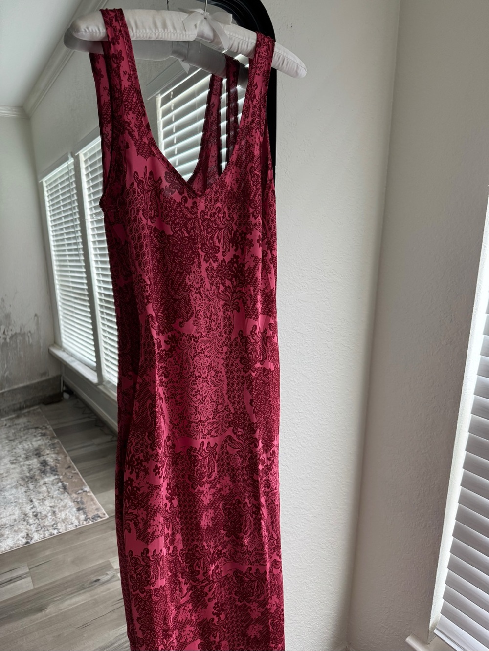 Sleeveless pink and red Patterned Maxi dress for sleep or going out